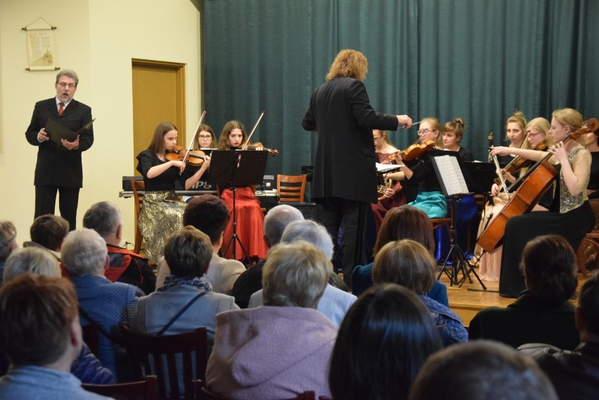 Koncert Żeńskiej Orkiestry Polskiej Grupy Górniczej w...