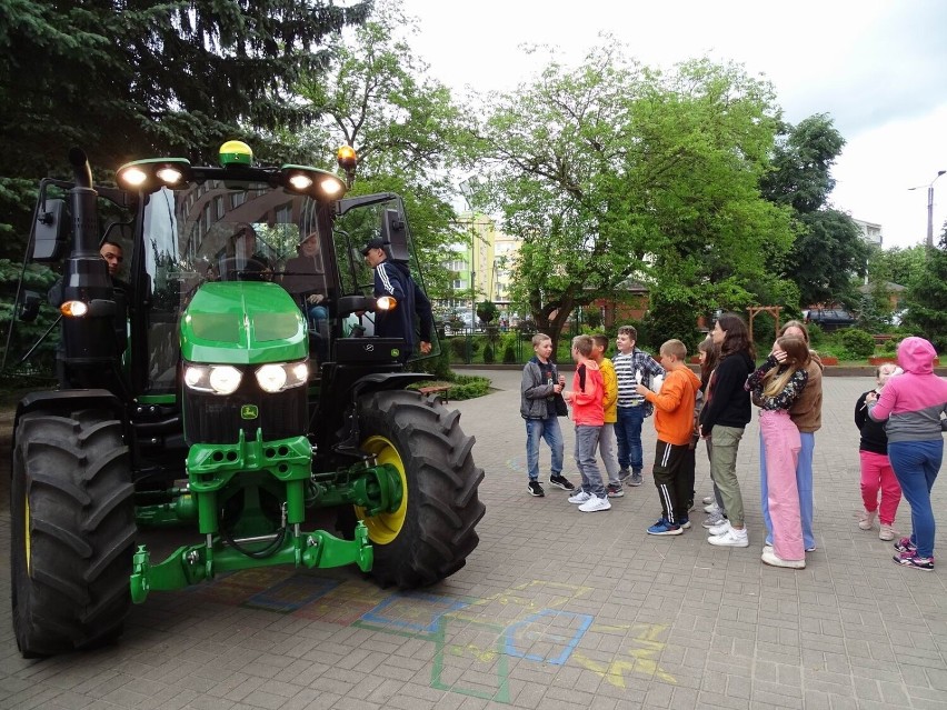 Uczniowie ZSCKZ w Grubnie prezentowali kierunki kształcenia...