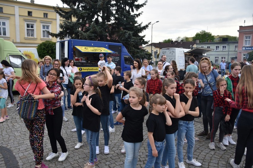 Rozpoczął się II Nowotomyski Festiwal Smaków Świata Food Truck