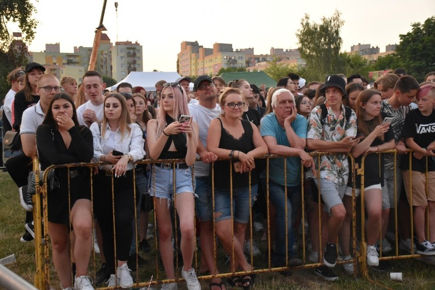 Koncert White 2115 w Kaliszu. Na Polach Marsowych bawiły się tłumy. ZDJĘCIA 