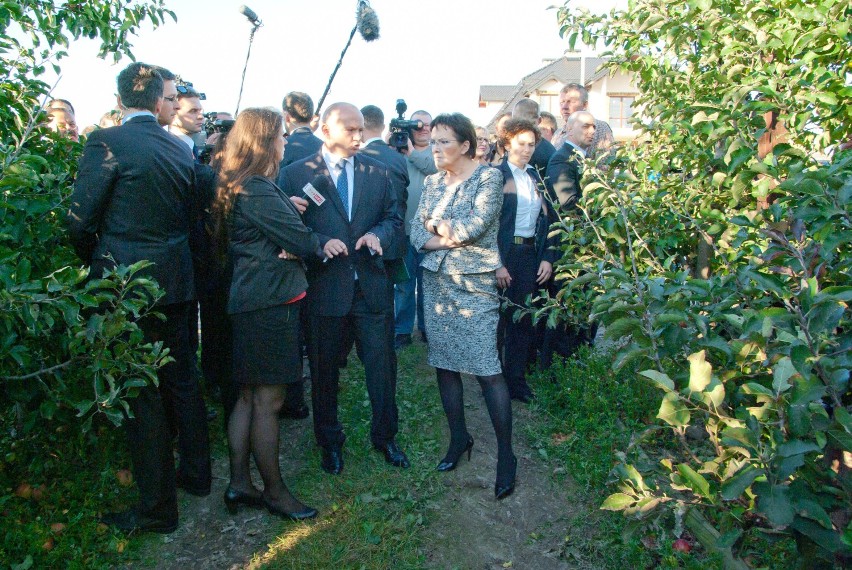Ewa Kopacz odwiedziła gospodarstwo sadownicze w Wandalinie