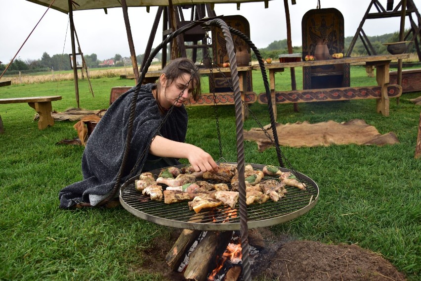 Pachnący świat średniowiecznej kuchni na terenie przy...