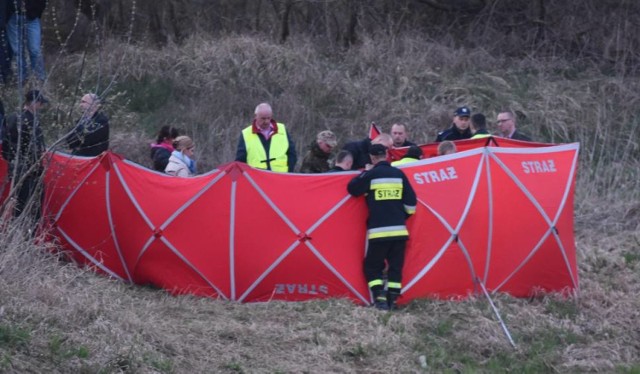 Niestety nie udało się uratować 22-latka. Mężczyzna utopił  się w Brdzie.