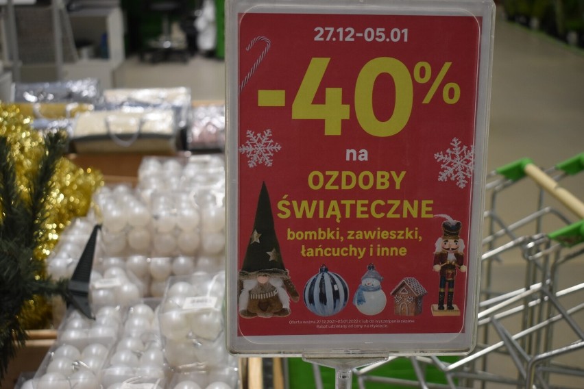 Noworoczne wyprzedaże w legnickich i lubińskich supermarketach budowlanych