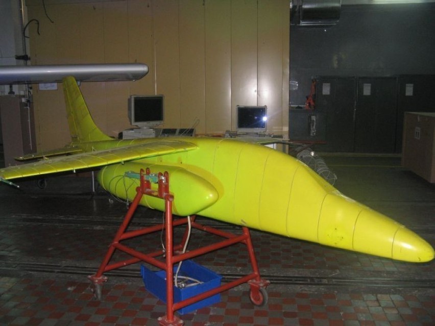 Model samolotu Iryda z Laboratorium Badań Konstrukcji...