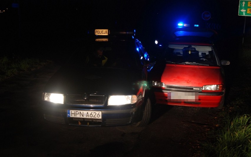 Kwidzyn: Uciekał przed policją i staranował radiowóz. 19-letni kierowca zatrzymany 