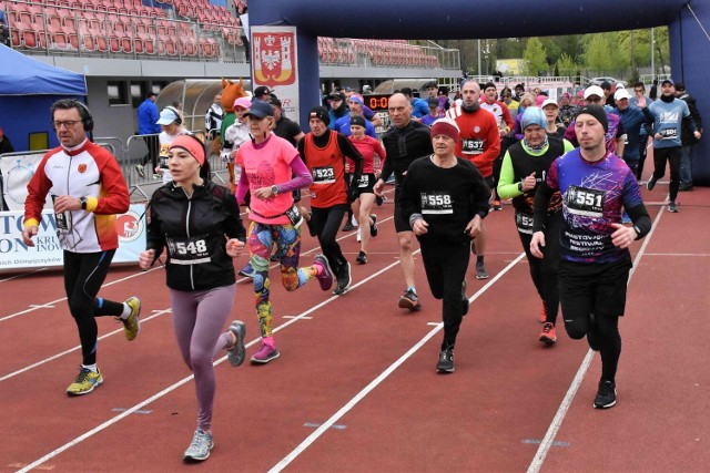 W sobotę, 6 maja, w inowrocławskim Piastowski Festiwalu Biegowym zawodniczki i zawodnicy rywalizowali na dystansach 5 i 10 kilometrów