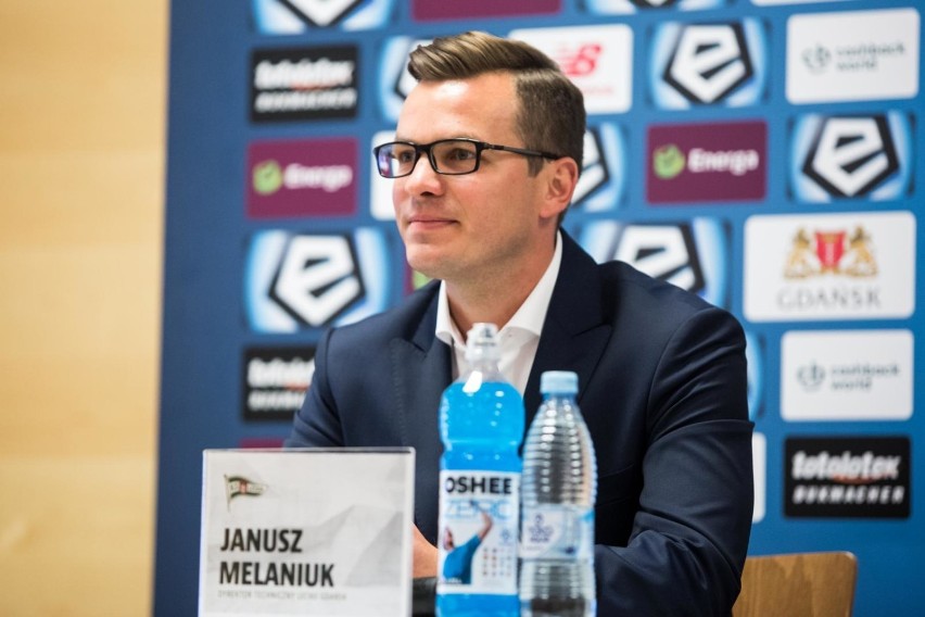 Sebastian Mila zakończył karierę i już w Lechii Gdańsk nie zagra. "Rozpalałem ogień w szatni, ale już zanika" [ZDJĘCIA]