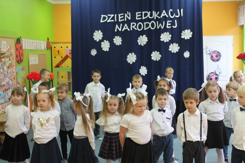 Przedszkole nr 5 w Świebodzinie, dzieci świętują Dzień...