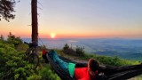 Gdzie się wybrać na najpiękniejszy wschód słońca w Beskidach? Oto 10 najlepszych miejscówek. Zobacz ZDJECIA
