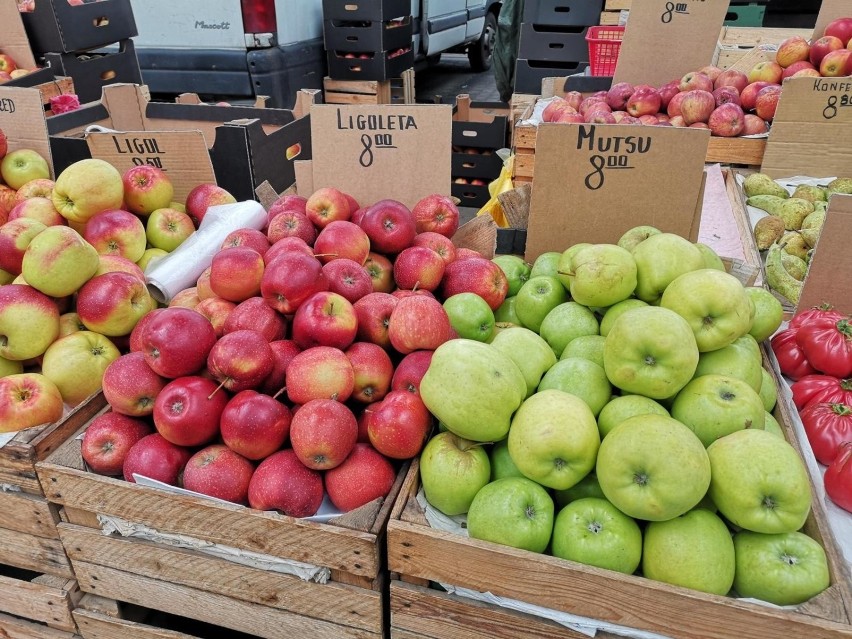 W sierpniu 2020 roku cena kilograma jabłek przekraczała...