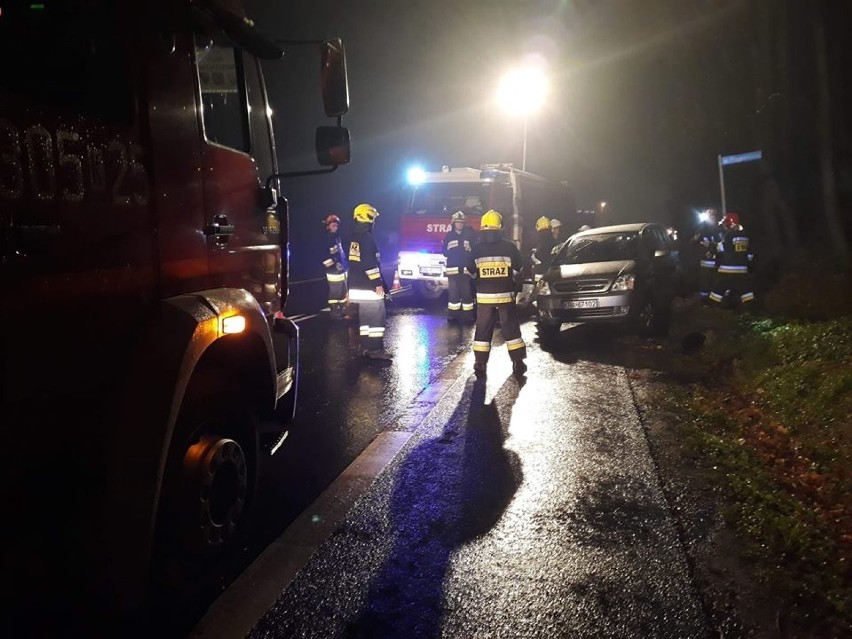 Wypadek pod Krakowem. Zderzyły się trzy samochody [ZDJĘCIA]