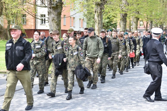 Za nami II edycja konkursu wiedzy o Straży Granicznej. Uczniowie szkół średnich sprawdzili się nie tylko w teście wiedzy, ale także sprawności fizycznej.