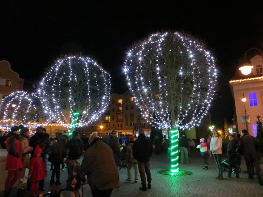 Świąteczne iluminacje w Żarach, Żaganiu i innych miastach