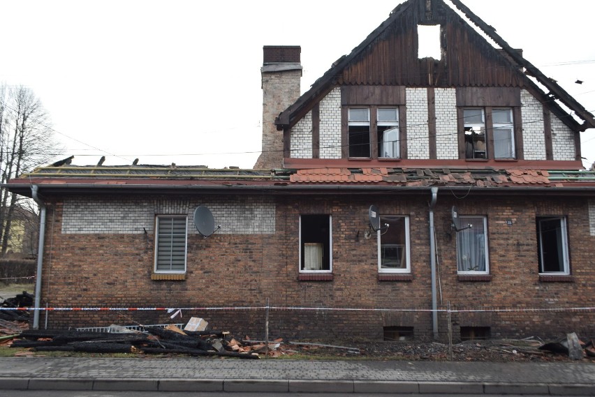 Straty są ogromne po pożarze dwóch familoków w Czerwionce