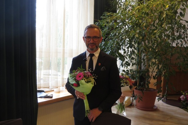 Burmistrz Wąbrzeźna Tomasz Zygnarowski otrzymał wotum zaufania oraz absolutorium z wykonania budżetu Gminy Miasto Wąbrzeźno za 2020 rok