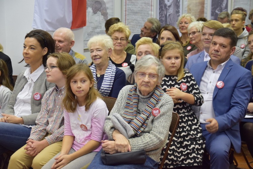 Koncert pieśni patriotycznych na stulecie niepodległości w Muzeum Regionalnym w Pleszewie