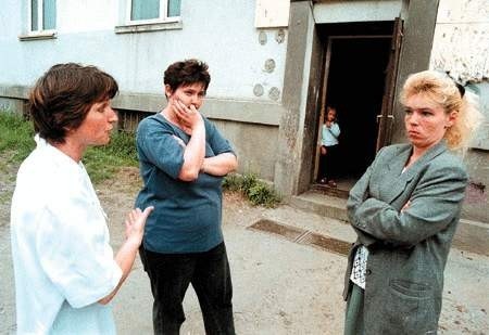 Agnieszka Wieczorkowska i jej sąsiedzi w takich beczkach gromadzą wodę.