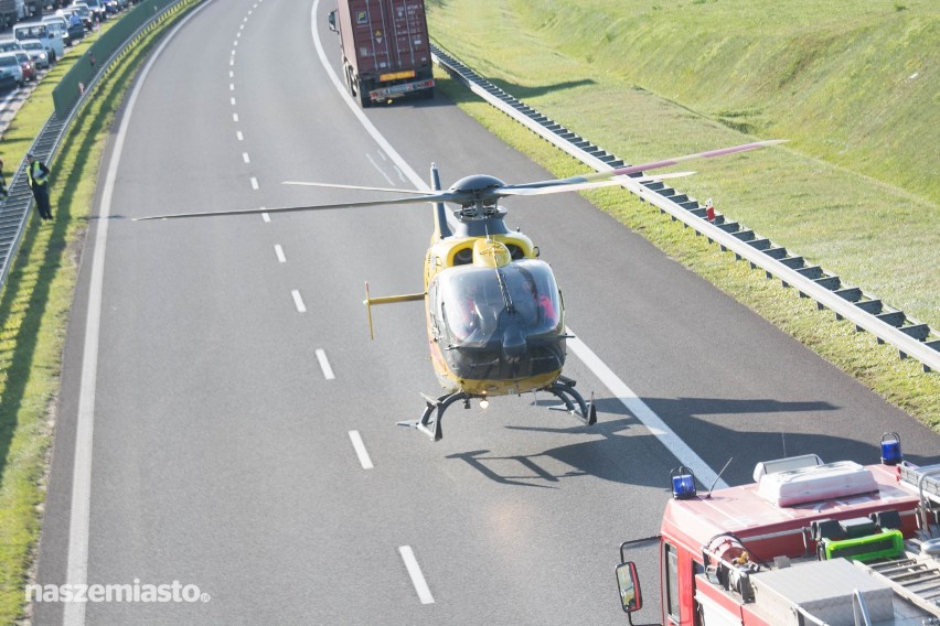 Wypadek na autostradzie A1 w Rulewie. Są ranni [zdjęcia]