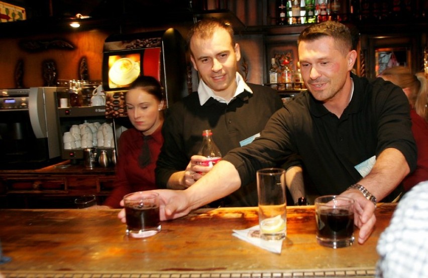 Zachodniopomorscy politycy wcielili się w barmanów, kelnerów...