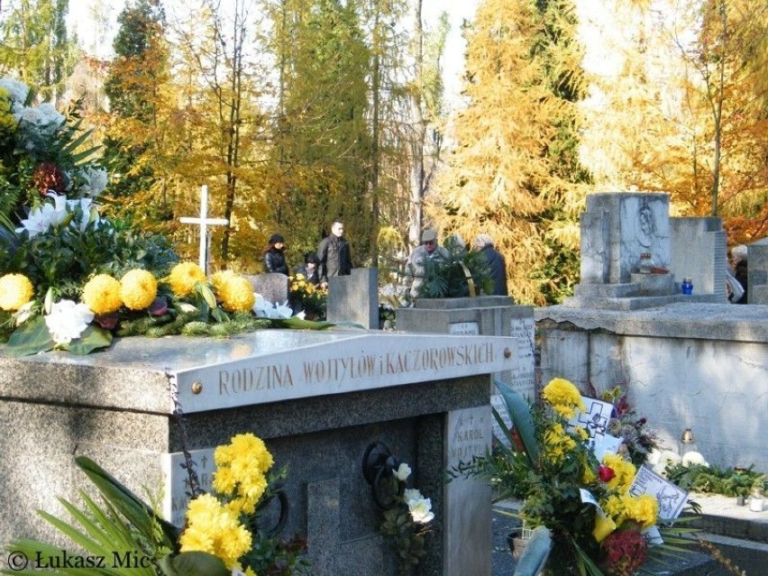 W części Cmentarza Rakowickiego, na Cmentarzu Wojskowym, w...