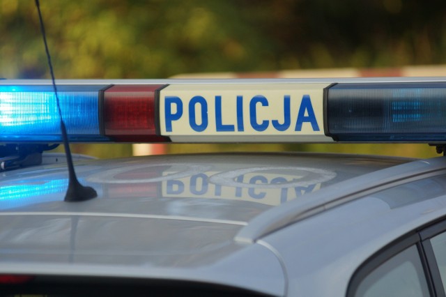 Policja w Kaliszu: 86-latek zgłosił kradzież mercedesa. Funkcjonariusze szybko rozwikłali sprawę