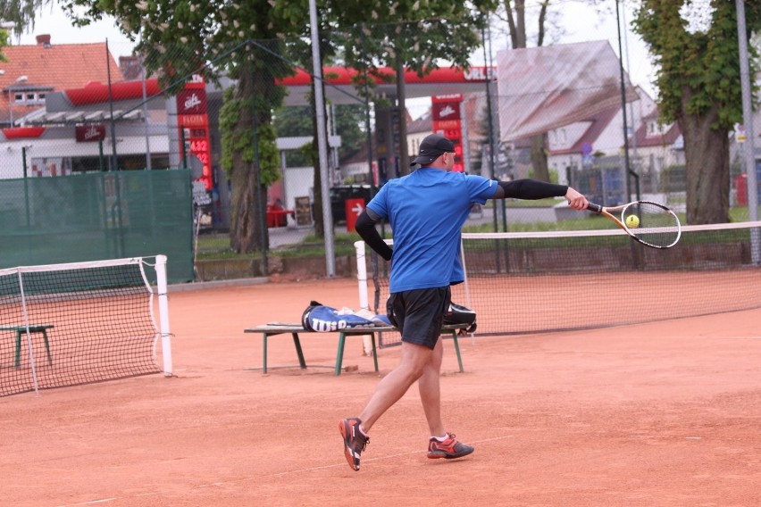 Turniej singla w tenisa ziemnego w Złotowie. Złotowskie Towarzystwo Tenisowe