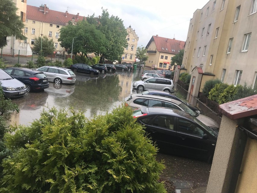 Silne opady deszczu i wiatr nad Oleśnicą (ZDJĘCIA, WIDEO) 