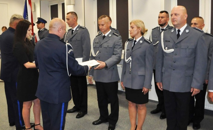 Święto policji. 22 policjantów kolneńskiej komendy odebrało awanse na wyższe stopnie służbowe [ZDJĘCIA]