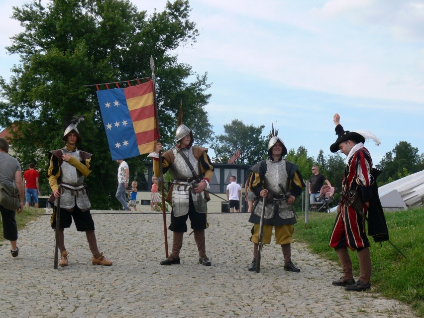 Wodniakom towarzyszyli rycerze z sandomierskiej chorągwi.