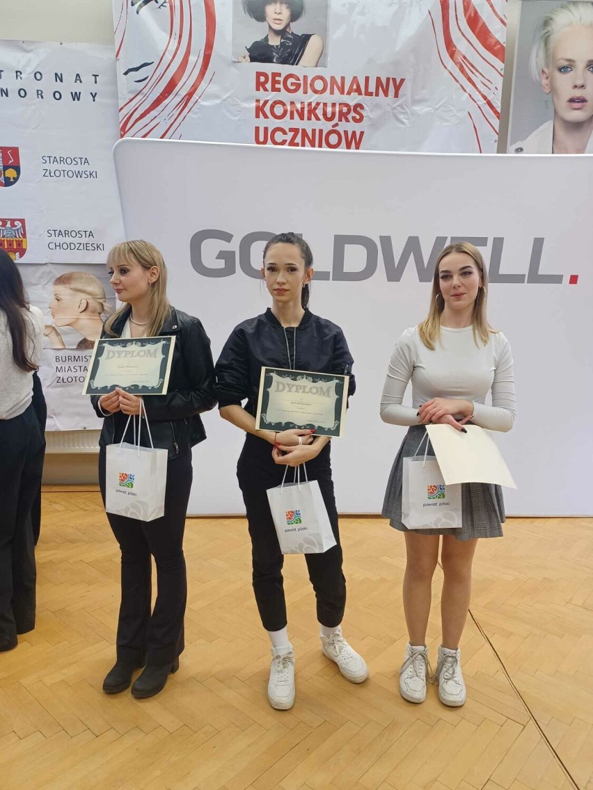 Uczennica chodzieskiego ,,Hipolita" Zofia Sieradzka zajęła trzecie miejsce w konkursie fryzjerskim