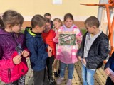 Nietypowa lekcja historii o Powstaniu Warszawskim w Szkole Podstawowej w Siedliskach była hołdem dla bohaterów