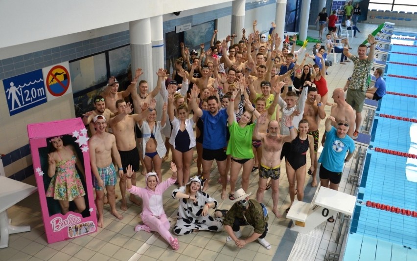 Maraton pływacki Ekiden: Wysportowani studenci AWF Gorzów rywalizowali na Słowiance [ZDJĘCIA]