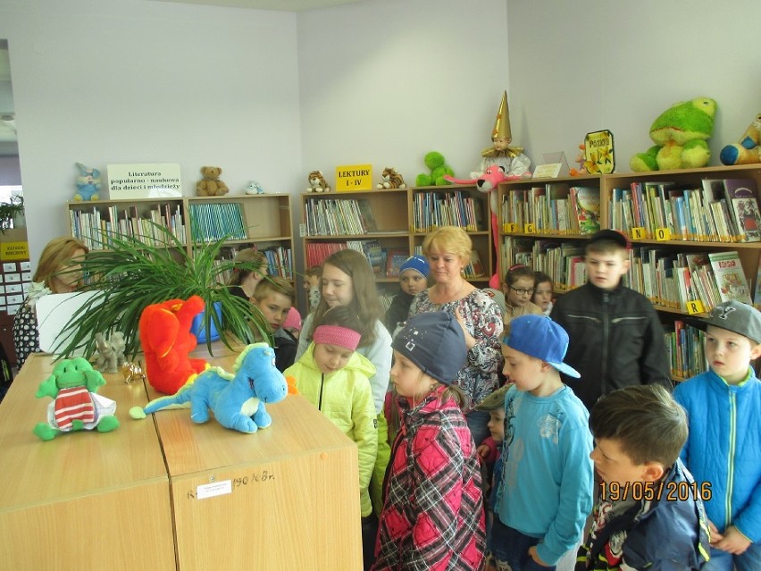 Żarki: Biblioteka gościła dzieci z Tomiszowic [ZDJĘCIA]