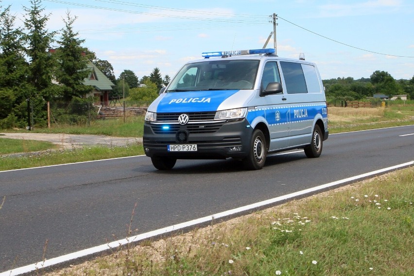 Lubelskie. Ciało ze śladami pogryzienia znalezione po tygodniu w pszenicy. Kolejna ofiara zbiegłych psów?