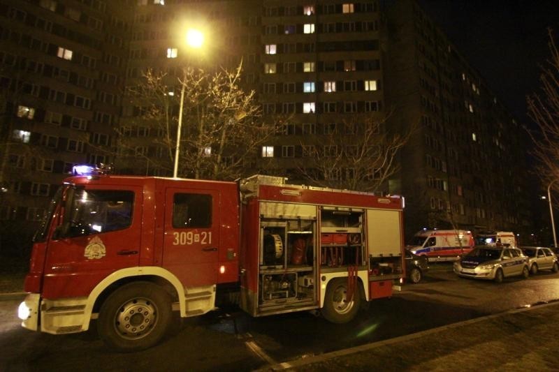 Wrocław: Pożar na Krzykach. Nie żyje mężczyzna (ZDJĘCIA)