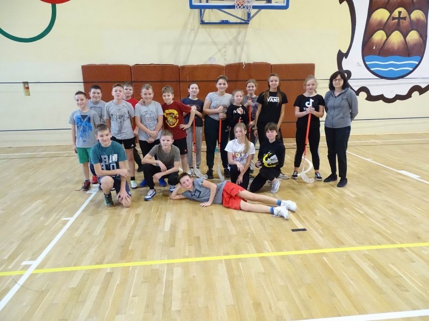 Dzieci z chełmińskich szkół rywalizowały w unihokeju