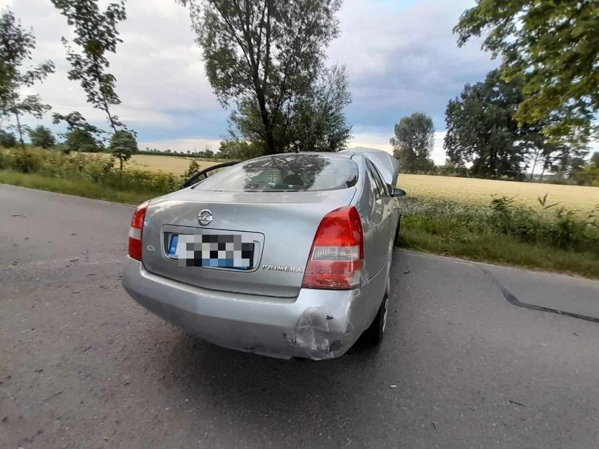 Pijany kierowca uderzył w drzewo w gminie Stare Pole. Miał ponad 2 promile alkoholu we krwi i nigdy nie posiadał prawa jazdy