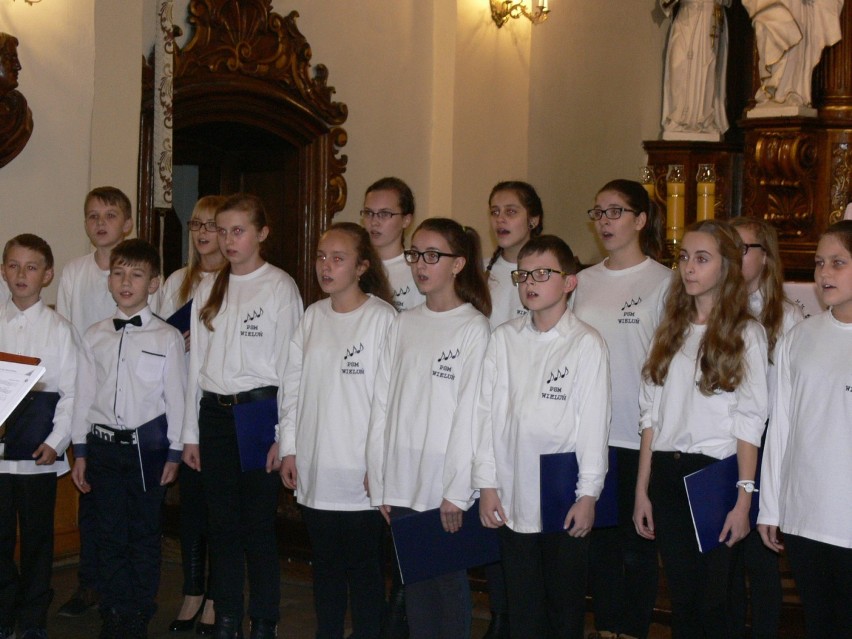 Wieluń: Patriotyczny koncert u Franciszkanów