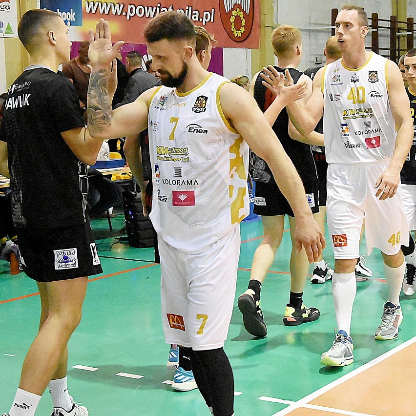 Koszykarze Basketu Piła - Powiat Pilski przewodzą w 3 Lidze