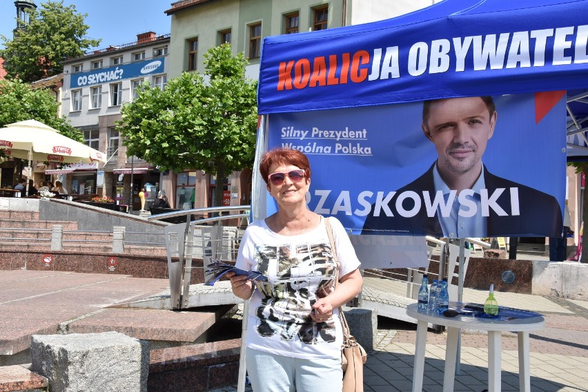 Agitacja wyborcza na Rynku. Promowali Rafała Trzaskowskiego 