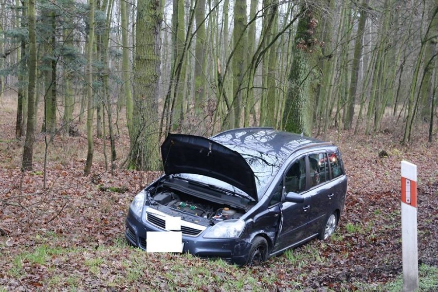 Groźnie wyglądająca kolizja na trasie Kobylin-Smolice [ZDJĘCIA]