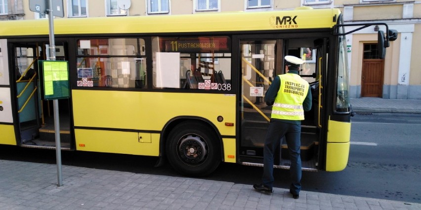 "W Gnieźnie bez tłoku w autobusach": inspektorzy Transportu Drogowego sprawdzali pojazdy MPK