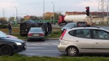 Wypadek w Gdańsku na Chełmie 24.04.2020. Zderzenie na skrzyżowaniu Łostowickiej i Armii Krajowej [zdjęcia, wideo]