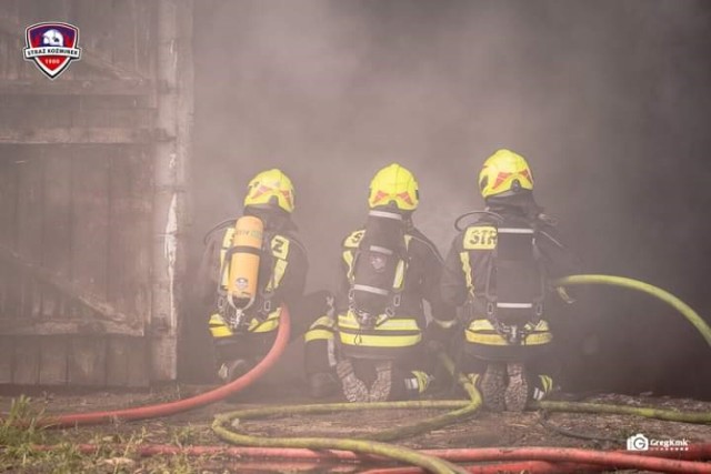 Pożar gospodarstwa w Koźlątkowie. W akcji brało udział aż 65 strażaków