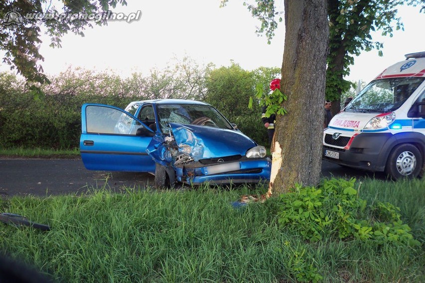 Wypadek koło miejscowości Palędzie Kościelne. 5 osób rannych [ZDJĘCIA]