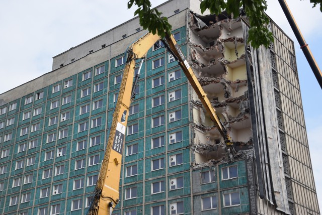 Trwa rozbiórka hotelu Silesia w Katowicach