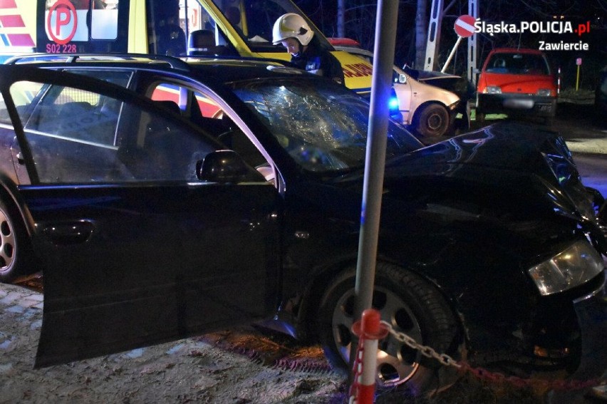 Wypadek w Sławniowie z udziałem sześciu pojazdów. Jeden z kierujących był pijany, usłyszał zarzuty. Są poszkodowani. ZDJĘCIA