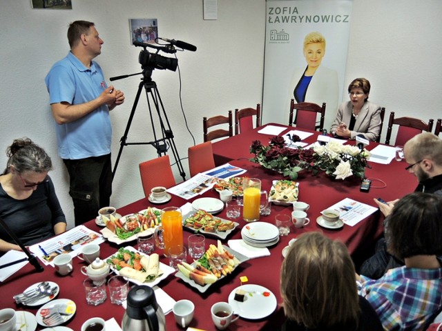 Śniadanie prasowe w biurze poseł na Sejm RP Zofii Ławrynowicz prowadziła dyrektor biura Agnieszka Ignasiak.
