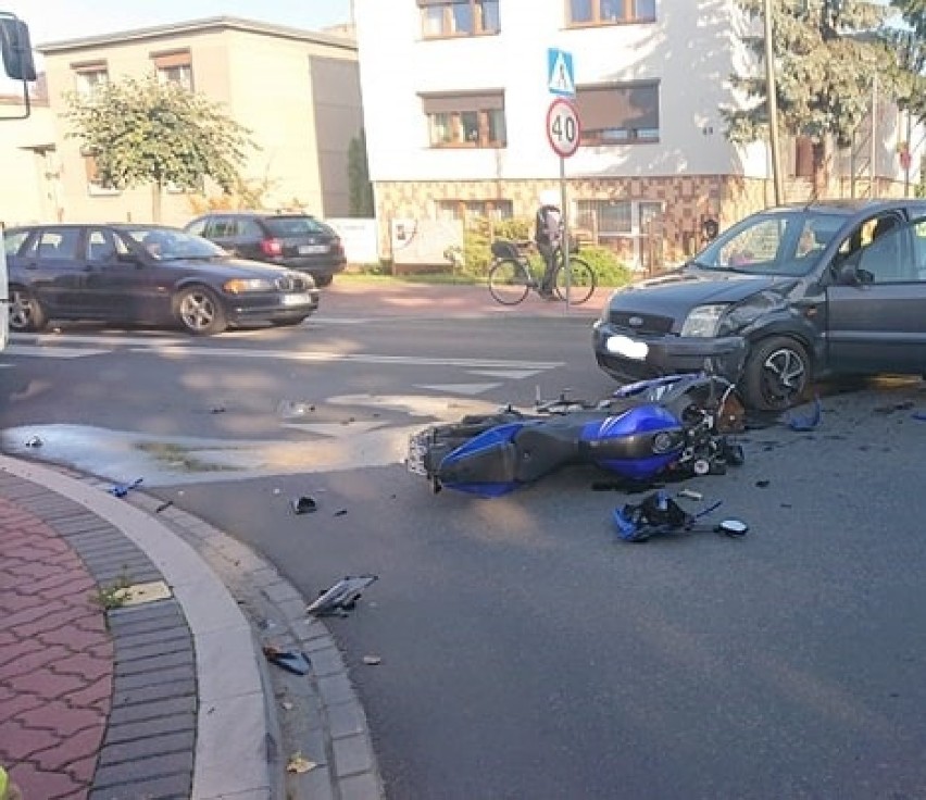 Zderzenie samochodu osobowego i motocykla w Opalenicy